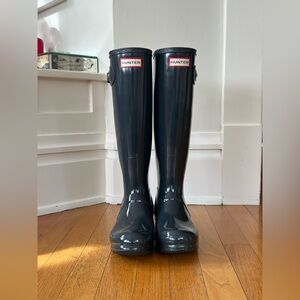 HUNTER Women's Original Tall Gloss Rain Boots - Navy, Size 6